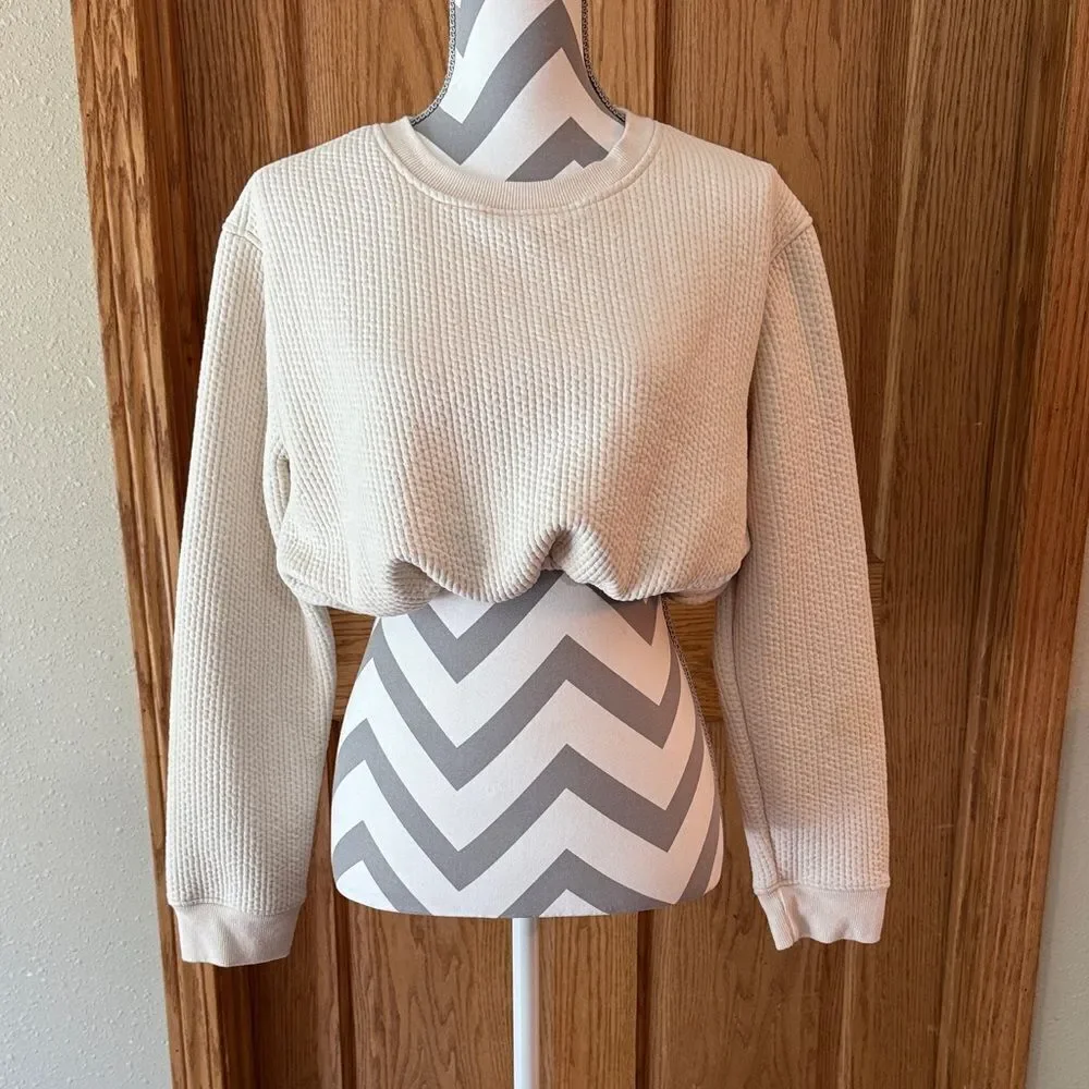 MONO B Tuck Under Crop Textured Crewneck Sweatshirt